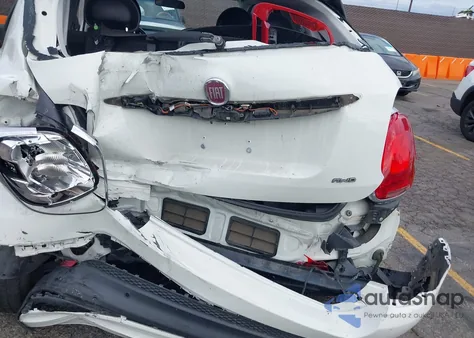 2016 Fiat 500X Easy z USA, uszkodzony, nr VIN ZFBCFYBT1GP514560